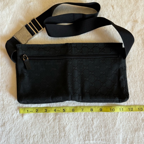 100% Authentic Gucci Waist bag. - Picture 2 of 15